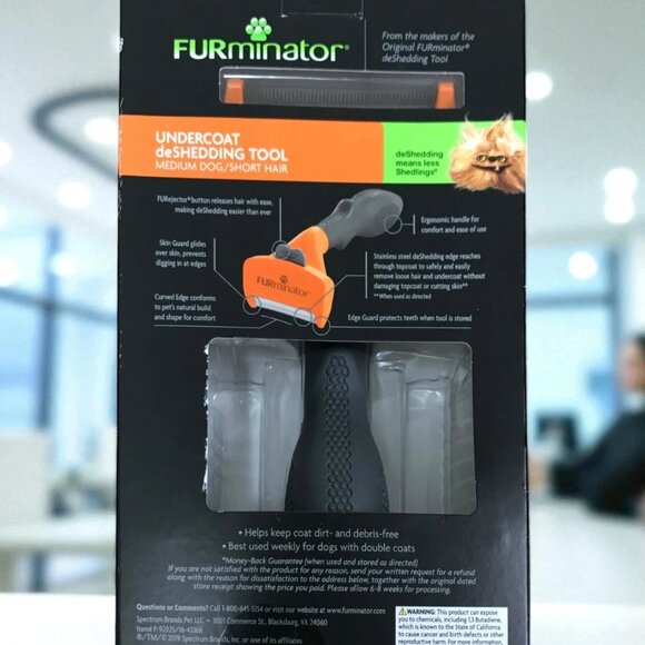 FURminator Undercoat deSHEDDING Tool for Medium Dogs (25-50 lb) ShortHair - Picture 9 of 10
